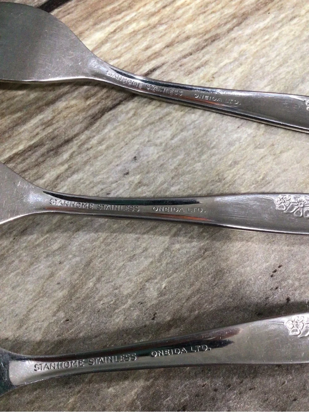 Vintage Oneida Stanhome OHS16 Floral Stainless Salad Dessert Forks Set of 3 USA